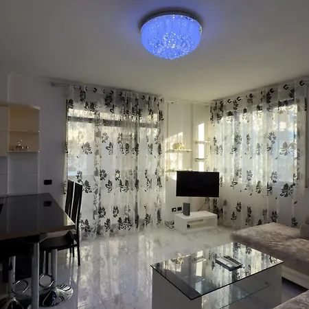 아파트 Azure Dream Durrës