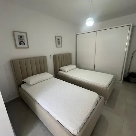 Azure Dream Durrës